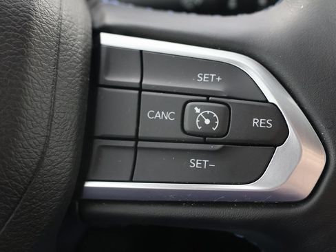 Used 2022 Jeep Compass Latitude w/ Convenience Group AWD/4WD image 12