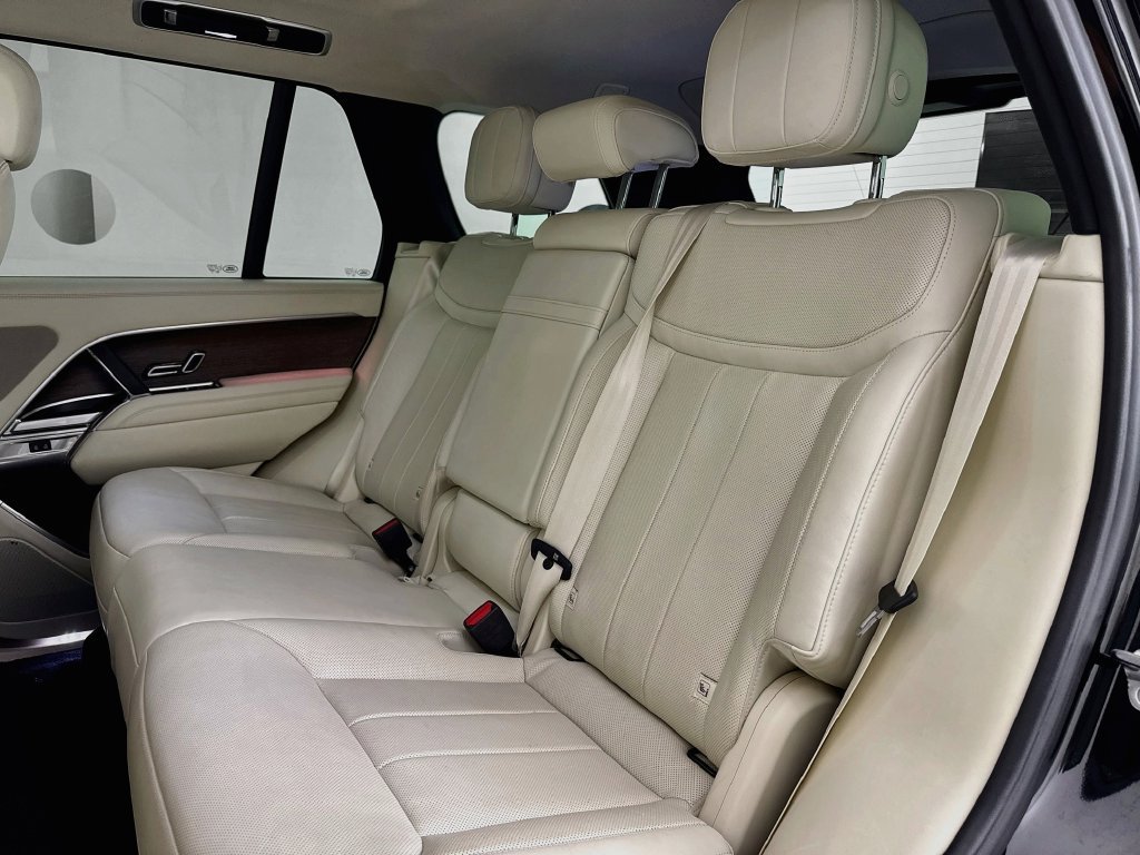 Certified 2023 Land Rover Range Rover SE AWD/4WD image 25