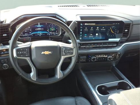 Used 2025 Chevrolet Silverado 2500 LTZ w/ LTZ Premium Package AWD/4WD image 21