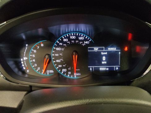 Used 2021 Chevrolet Trax LT w/ Driver Confidence Package FWD image 23