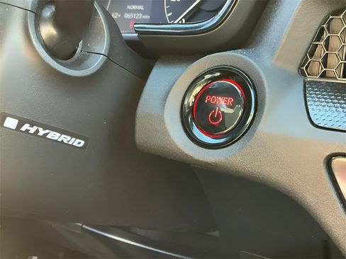 Certified 2025 Honda CR-V Sport image 24