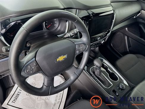 Used 2023 Chevrolet Traverse LT AWD/4WD image 11