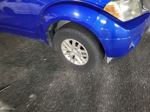 Used 2015 Nissan Frontier SV image 5