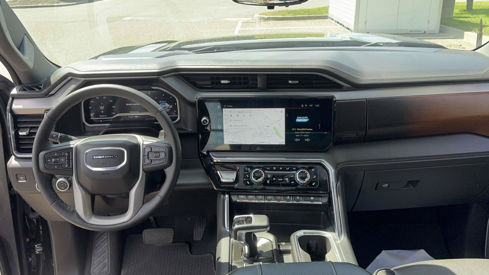 Used 2024 GMC Sierra 1500 Denali w/ Technology Package AWD/4WD image 16