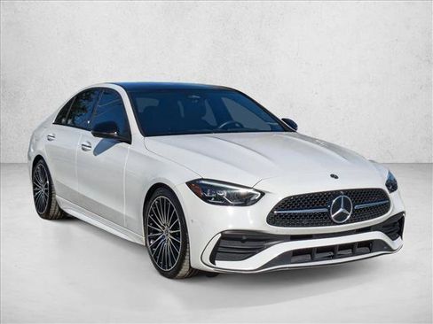 Used 2022 Mercedes-Benz C 300 4MATIC Sedan image 3