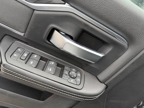 New 2026 RAM 2500 Big Horn AWD/4WD image 11