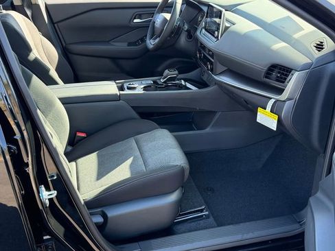 New 2026 Nissan Rogue SV AWD/4WD image 25