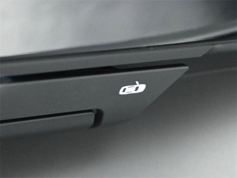 New 2025 BMW 750e xDrive w/ Premium Package image 19