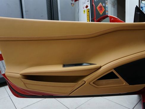Used 2010 Ferrari 458 Italia Coupe RWD image 10