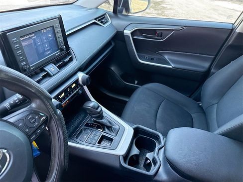 Used 2020 Toyota RAV4 LE image 25