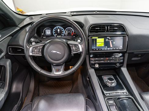 Used 2018 Jaguar F-PACE S AWD/4WD image 11
