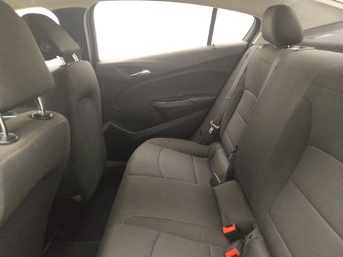 Used 2017 Chevrolet Cruze LS FWD image 18
