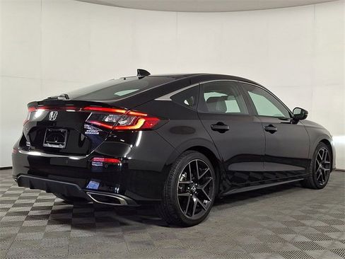 Used 2024 Honda Civic Sport Touring image 9