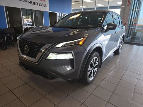 Used 2021 Nissan Rogue SV FWD image 4