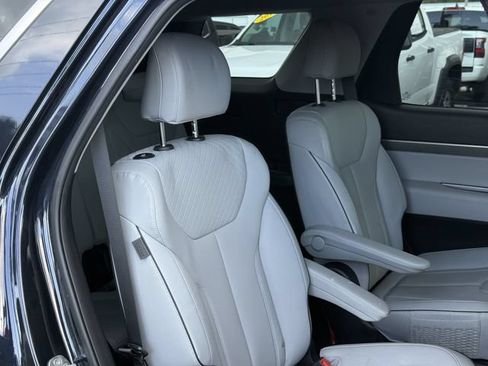 Used 2024 Hyundai Palisade SEL FWD image 31