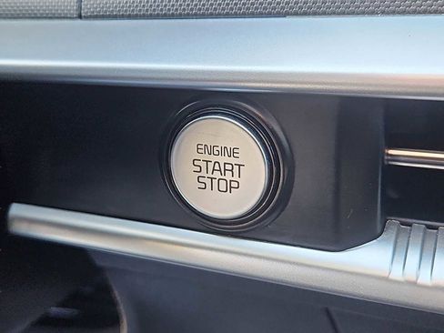 Used 2022 Kia K5 LXS image 19