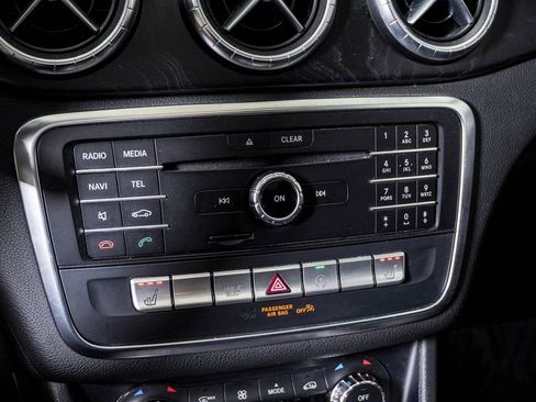Used 2017 Mercedes-Benz CLA 250 4MATIC image 23