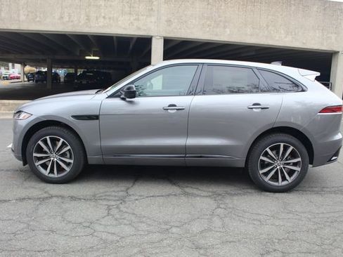 New 2026 Jaguar F-PACE R-Dynamic S image 6