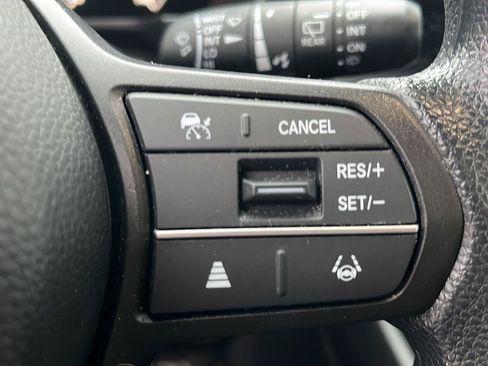 Used 2024 Honda CR-V EX image 9