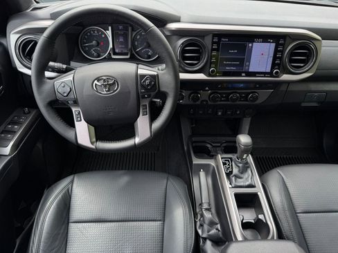 Used 2021 Toyota Tacoma Limited AWD/4WD image 26