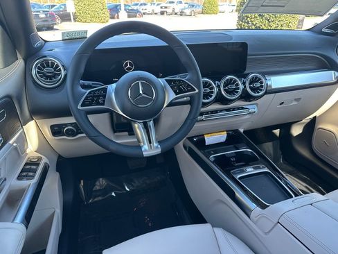 New 2026 Mercedes-Benz GLB 250 image 25