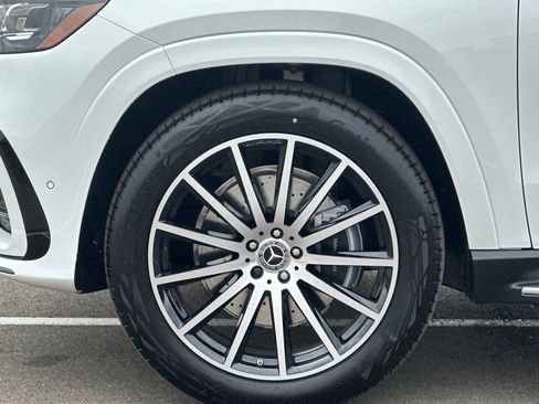 New 2026 Mercedes-Benz GLS 450 4MATIC image 27