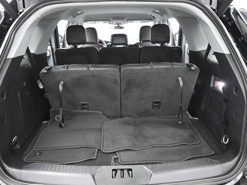 Used 2023 Ford Explorer XLT w/ Equipment Group 202A image 14