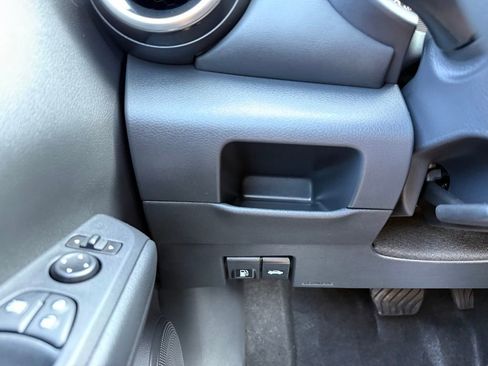 Used 2024 Nissan Kicks SR image 16