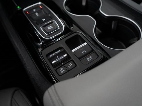 Certified 2025 Honda Pilot EX-L image 27