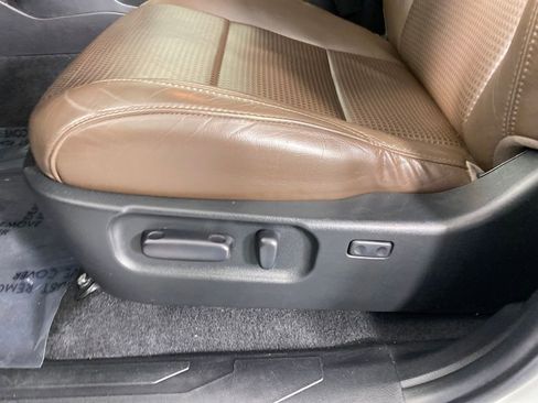 Certified 2022 Toyota Tacoma Limited image 8