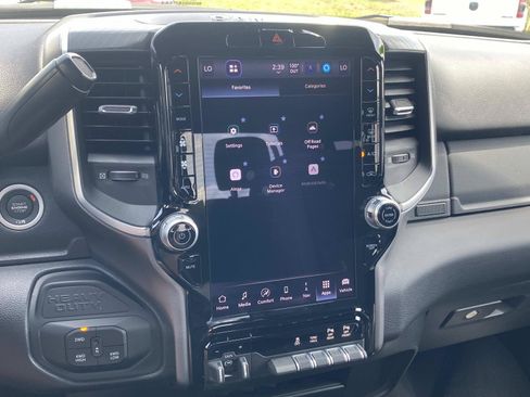 Used 2025 RAM 2500 Big Horn AWD/4WD image 29