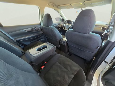 Used 2016 Nissan Rogue S image 44