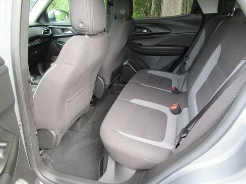 Used 2023 Chevrolet TrailBlazer LT FWD image 29