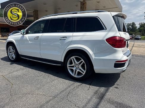 Used 2015 Mercedes-Benz GL 550 4MATIC image 4