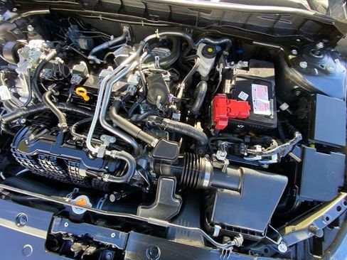 Used 2024 Nissan Altima 2.5 SV image 28