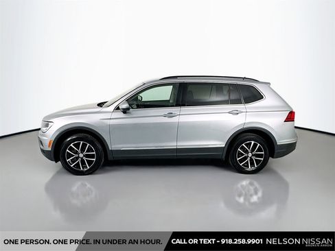 Used 2021 Volkswagen Tiguan SE image 8