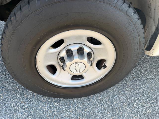 Used 2015 Chevrolet Express 2500 RWD image 42