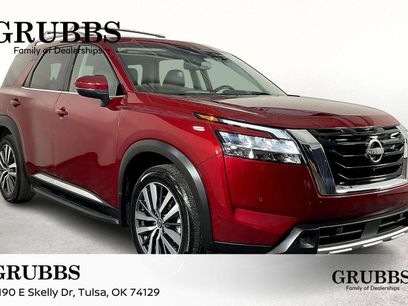 Used 2022 Nissan Pathfinder Platinum w/ Cargo Package