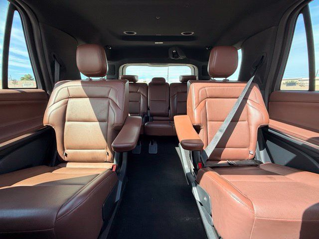 Used 2025 Lincoln Navigator Reserve AWD/4WD image 16