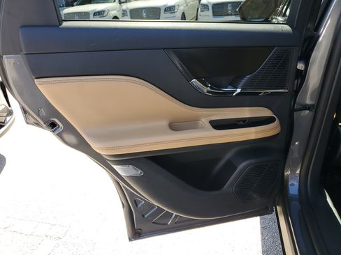 Certified 2022 Lincoln Corsair Reserve w/ Elements Package image 12