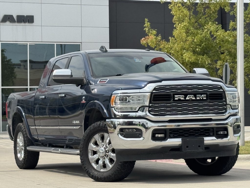 Used 2022 RAM 3500 Limited AWD/4WD image 2