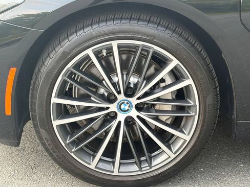 Used 2023 BMW 530e xDrive w/ Convenience Package AWD/4WD image 2