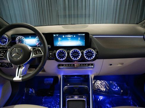 New 2026 Mercedes-Benz GLA 250 image 13