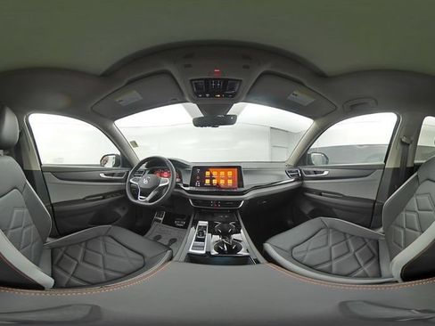 New 2026 Volkswagen Atlas Peak Edition AWD/4WD image 12