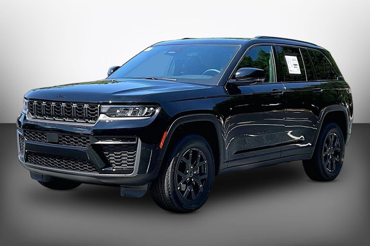 New 2027 Jeep Grand Cherokee Altitude AWD/4WD image 4