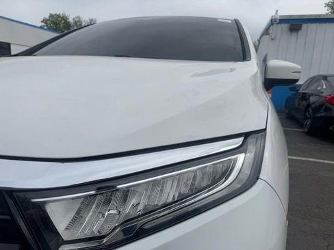 Used 2024 Honda Odyssey Elite image 5