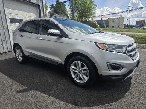 Used 2017 Ford Edge SEL w/ Equipment Group 201A AWD/4WD image 3