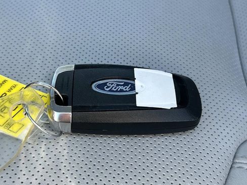 Used 2025 Ford Expedition Platinum w/ Driver's Package AWD/4WD image 11