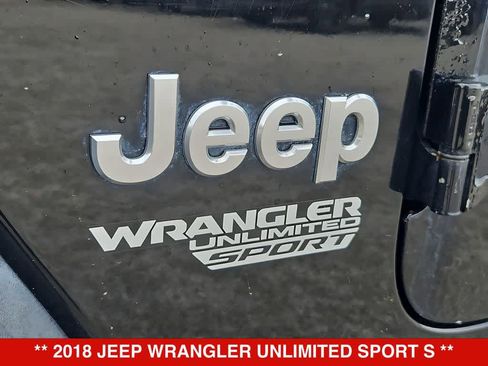 Used 2018 Jeep Wrangler Unlimited Sport S AWD/4WD image 13