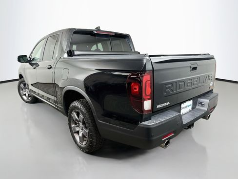 Used 2025 Honda Ridgeline TrailSport image 5